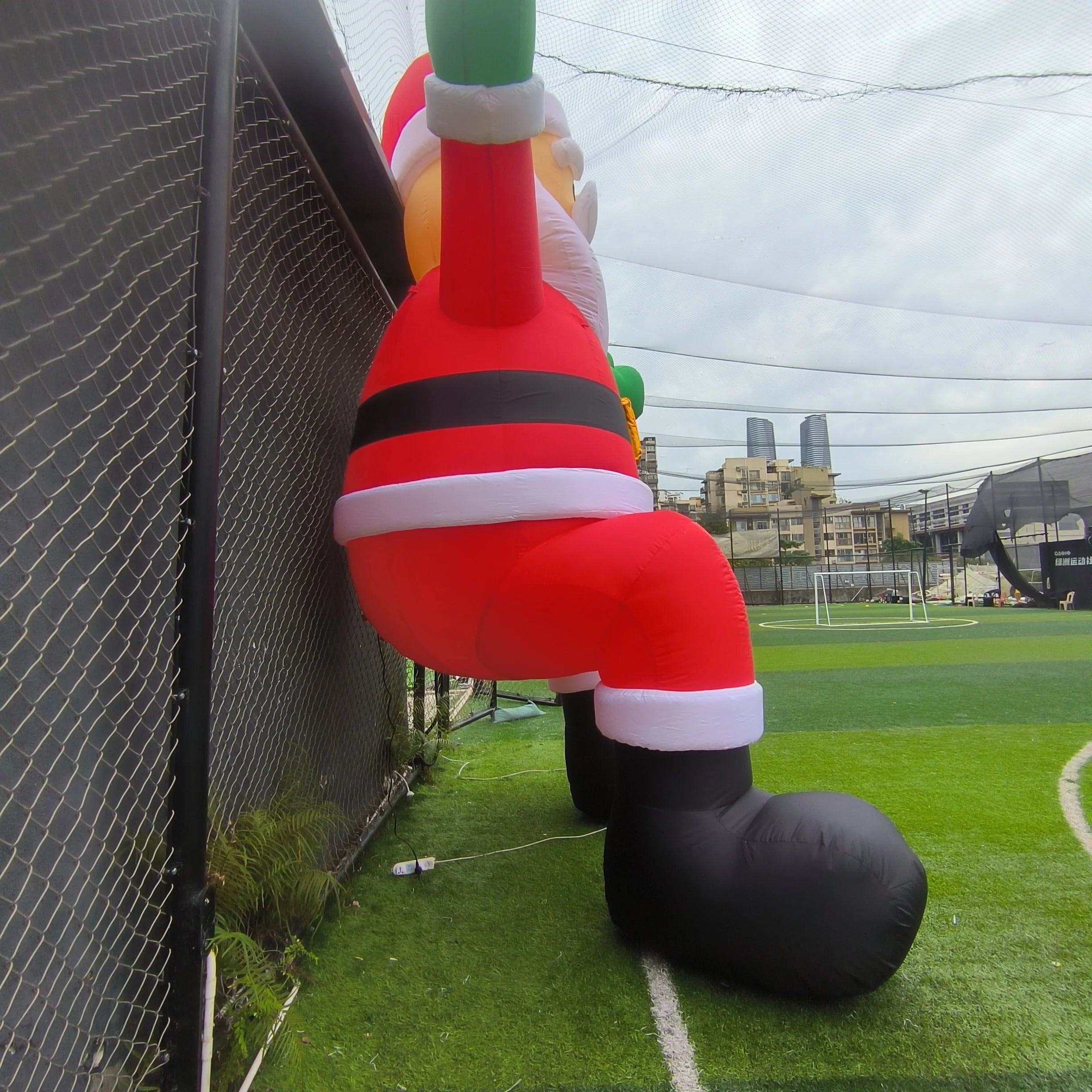 Inflatable Santa Claus With Blower Giant Outdoor Advertising Display For Christmas Decoration And Event