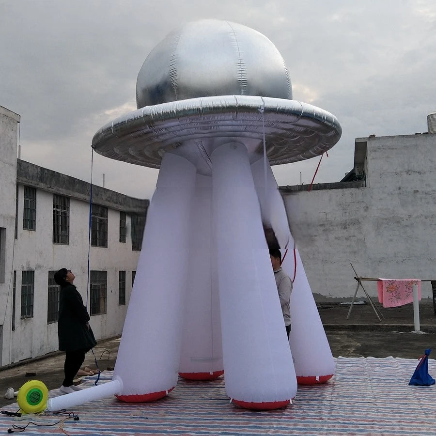 model for activities 2019 new design 4.5m H popular inflatable UFO,silver standing UFO