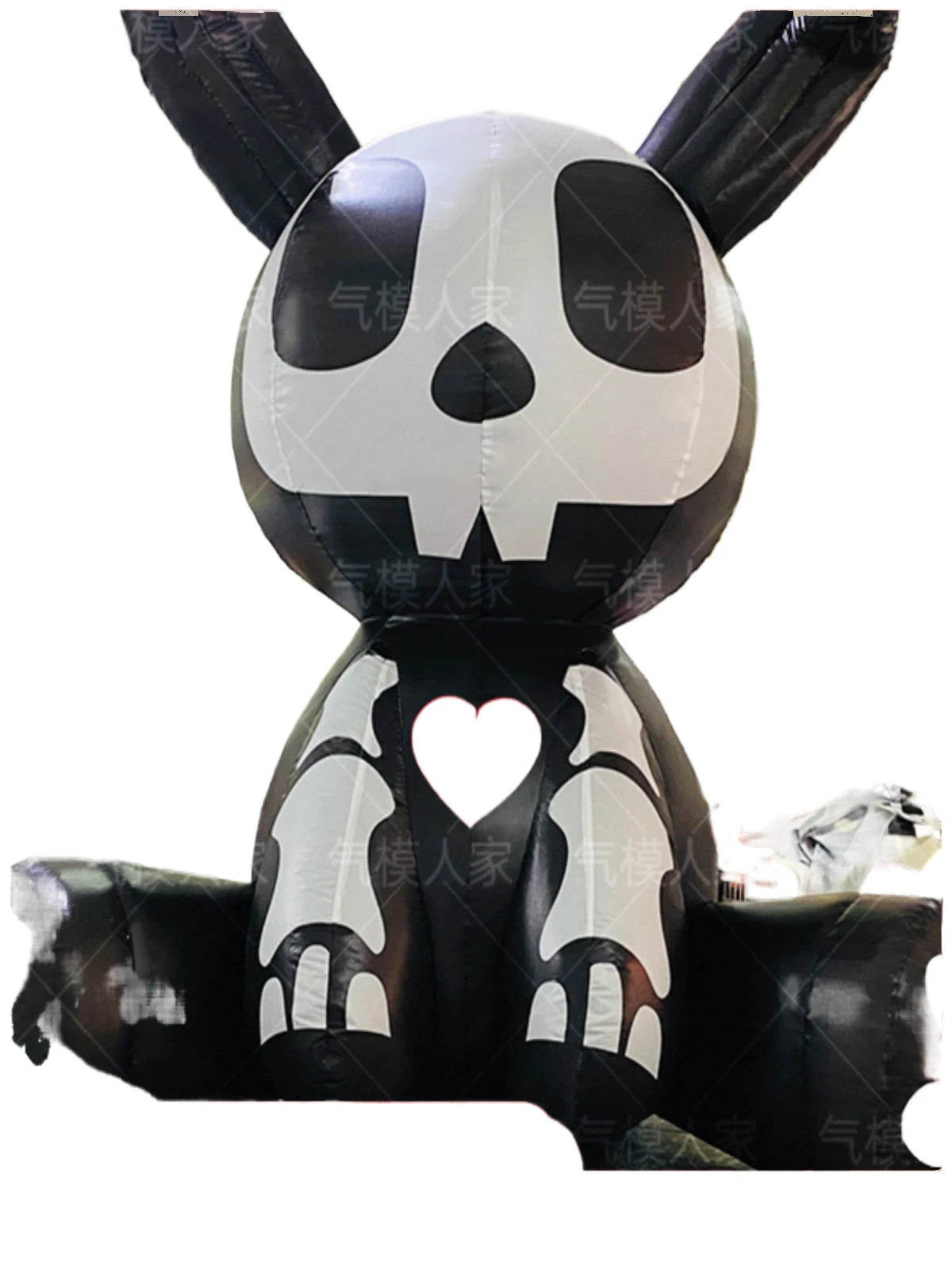 Halloween Inflatable Skull Bunny - Spooky Props for Shopping Malls and Party Decorations